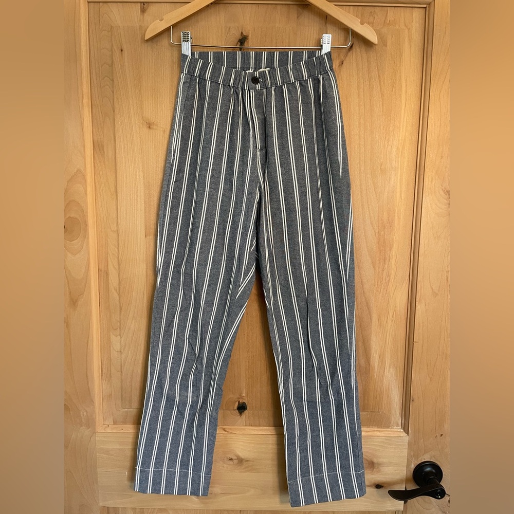 Brandy Melville Navy and White Striped Ankle Pants